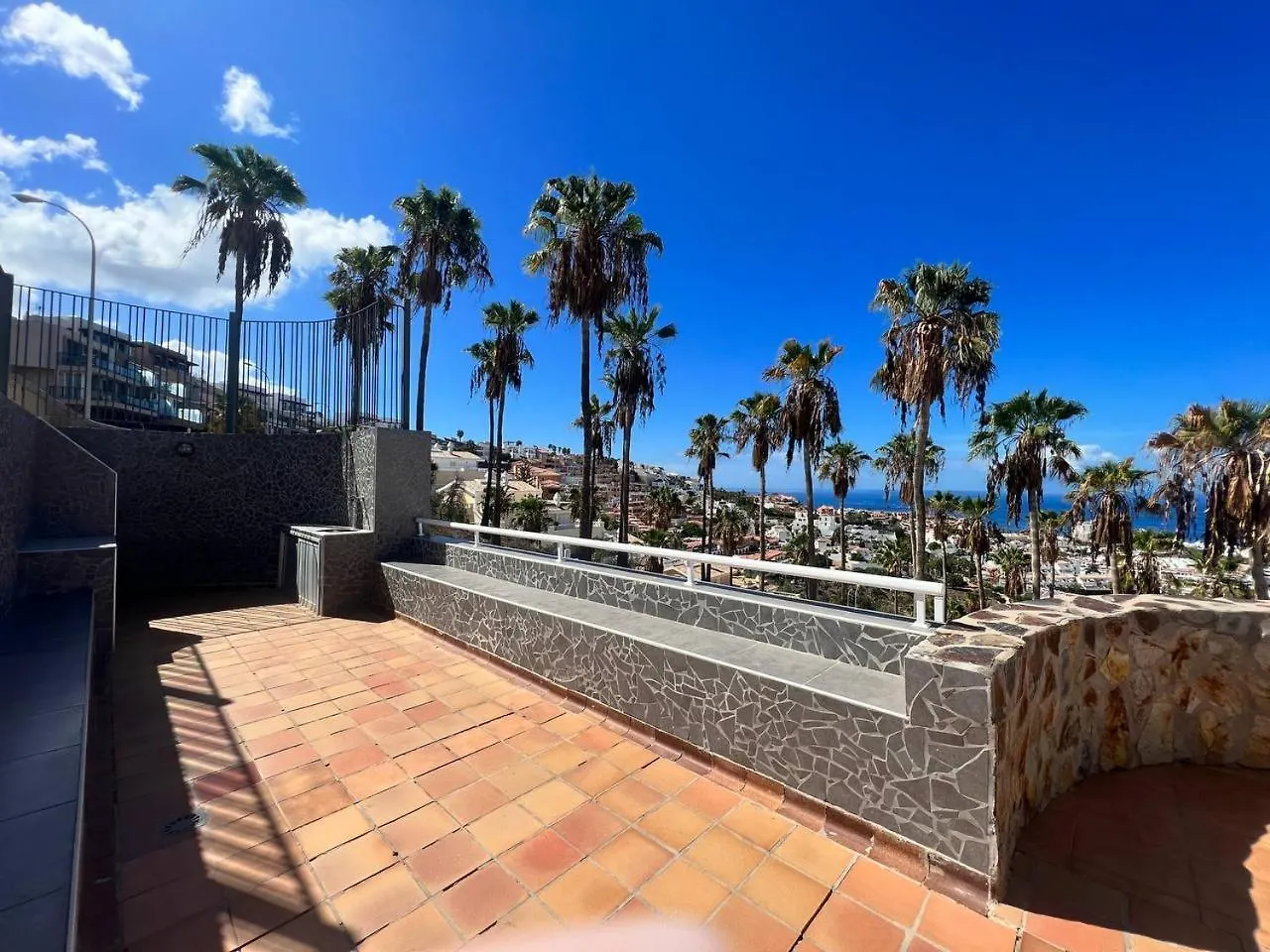 Paulmarie Apartment Atlantic View Terrace アデヘ 0*,  スペイン